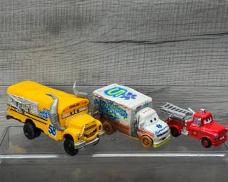 DISNEY CARS MISS FRITTER FAMBULANCE MATER LIGHTNING MCQUEEN 