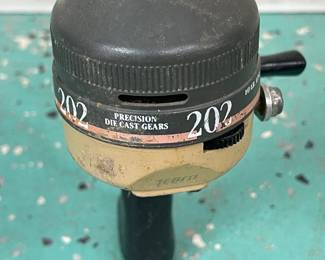 FISHING ROD & REEL ZEBCO 202 SPINCAST