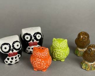 SALT & PEPPER SHAKER SETS OWLS