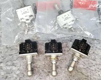 DW479 Assorted Toggle Switches