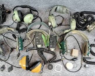 DW428 Vintage Military Communications and Accessories