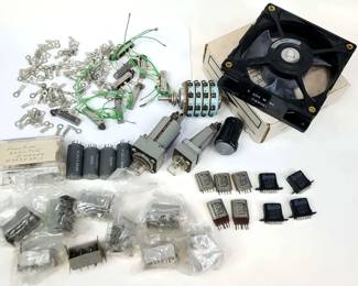 DW475 Assorted Aviation Electronics