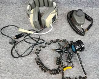 DW425 Vintage and WWII Aviator Communications