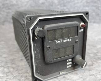 DW353 Collins Avionics 339F12 DME Indicator
