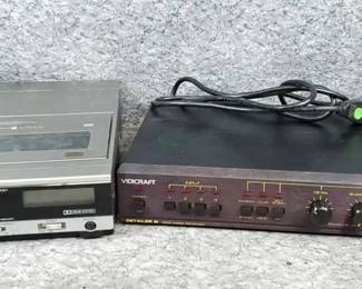 DW403 Video Image Enhancer and Portable VHS Player