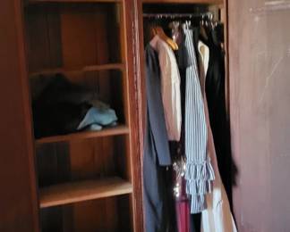 Historical reproduction clothing