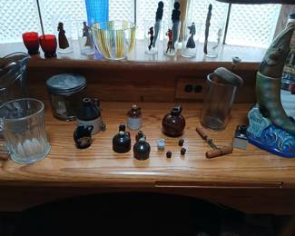 Miniature jugs, bar accessories, peek a book tumblers 1930s, Jim beem