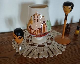 MCM little light with church. Vintage hat holders