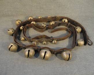 Strap of 22 Graduated Sleigh Bells