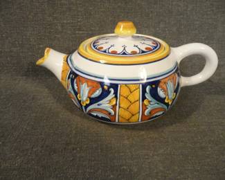 Fratelli Mari Deruta Teapot