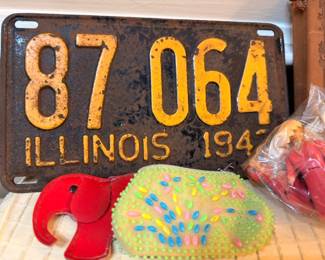 Antique 1942 Illinois license plate