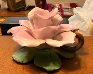 Capodimonte porcelain rose figurine