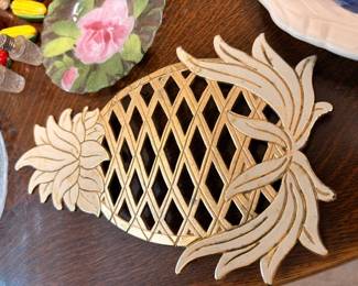 Decorative pineapple trivet wall hanging