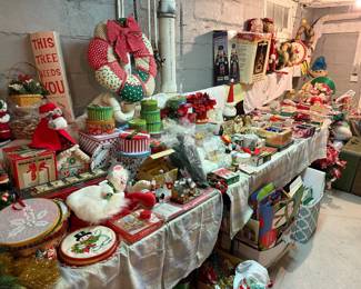 Vintage Christmas decor, Christmas decorations