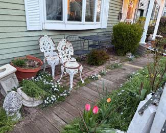 Garden decorations, yard decor, outdoor furniture, patio furniture, metal furniture, metal chairs, concrete decorations 