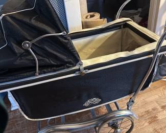 Antique carriage, vintage carriage