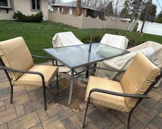 Patio furniture set - table and 6 chairs w/ covers