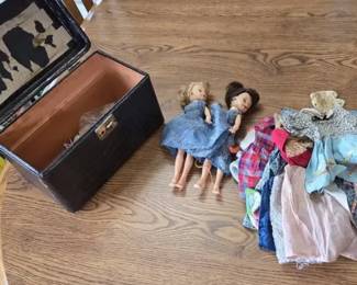 Vintage Doll Trunk with Dolls Assorted Clothing