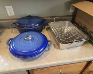 Cast Iron Dutch Ovens Roasting Pan Set Blue Enamel Pots w Lids Rack