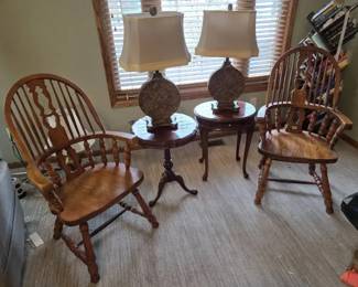 Set of 2 Wooden Armchairs, 2 Side Tables Matching Lamps