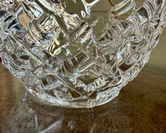 Tiffany & Co crystal bowl with a beautiful sculptural design, heavy and substantial, in excellent condition.