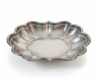 Reed  Barton Sterling Silver Windsor Pattern Bowl