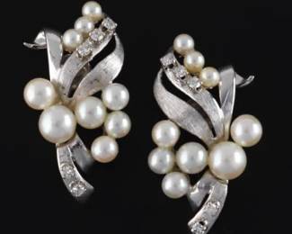 14K White Gold Diamond and Pearl Earrings