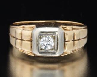 Ladies Vintage Gold and Diamond Ring 