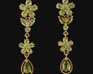 Ladies Pair of Gold and Peridot Floral Design Dangle Earrings 