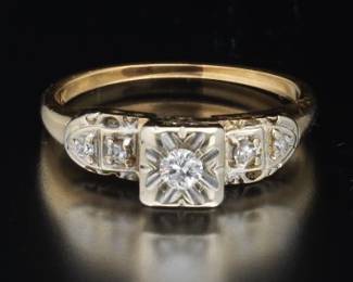 Ladies Retro Gold and Diamond Ring 