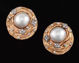 Ladies Gold, Mabe Pearl and Diamond Pair of Earrings 