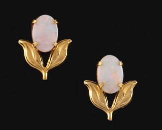 Ladies Pair of Gold and Opal Ear Studs 
