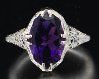 Ladies Antique Gold and Siberian Amethyst Ring 