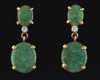 Ladies Vintage Pair of Gold and Green Jadeite Jade Drop Earrings 