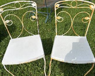 Vintage wrought iron patio chairs 