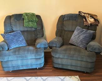 Pair of cozy LA-Z-BOY swivel rocker recliner in blue velour