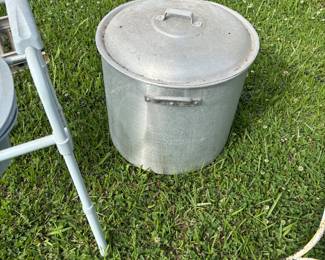 Large aluminum boiling pot 