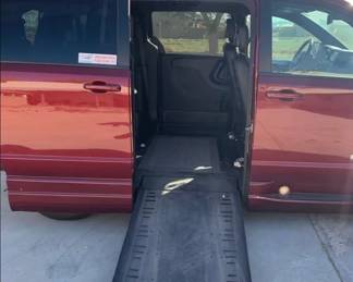 2019 Dodge Caravan Mobility Conversion Van - only 38,000 miles