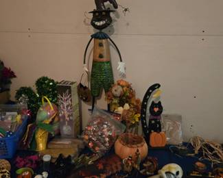 Lots of Halloween Decor