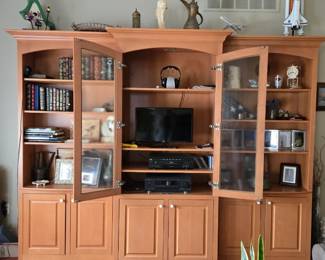 Blonde 3 Pc Bookshelf / Entertainment / Storage Unit