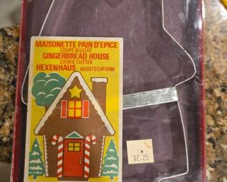 Fox Run Craftsmen Gingerbread House Cookie Cutter