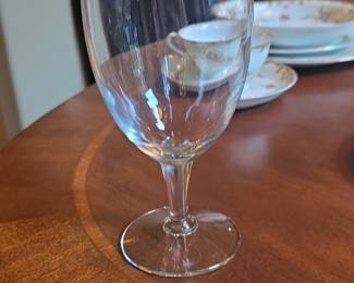 Set of Clear Glass Wine Glasses