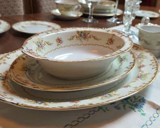 Aladdin Regal Fine China Dinnerware Set  Made in Occupied Japan