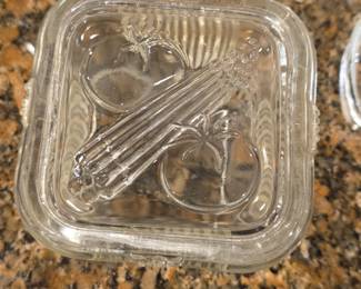 Anchor Hocking FireKing Harvest Vegetable Pattern Glass Refrigerator Dish