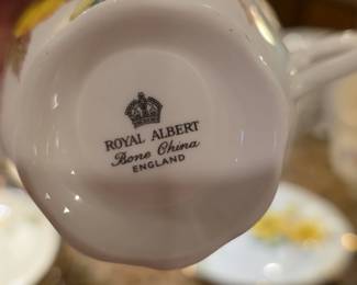 Royal Albert Bone China Tea Cup and Saucer Set second image