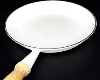 Le Creuset White Pan #26 