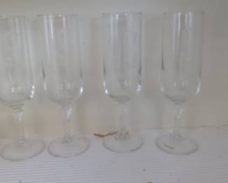 Set of 4 Etched Glass Champagne Flutes