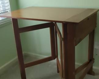 Drop Leaf Gateleg Table