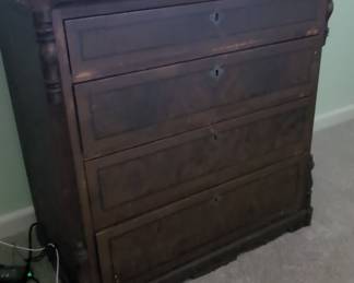 Victorian Walnut 4-Drawer Chest