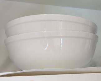 White Ceramic Mixing Bowls (Set of 2)